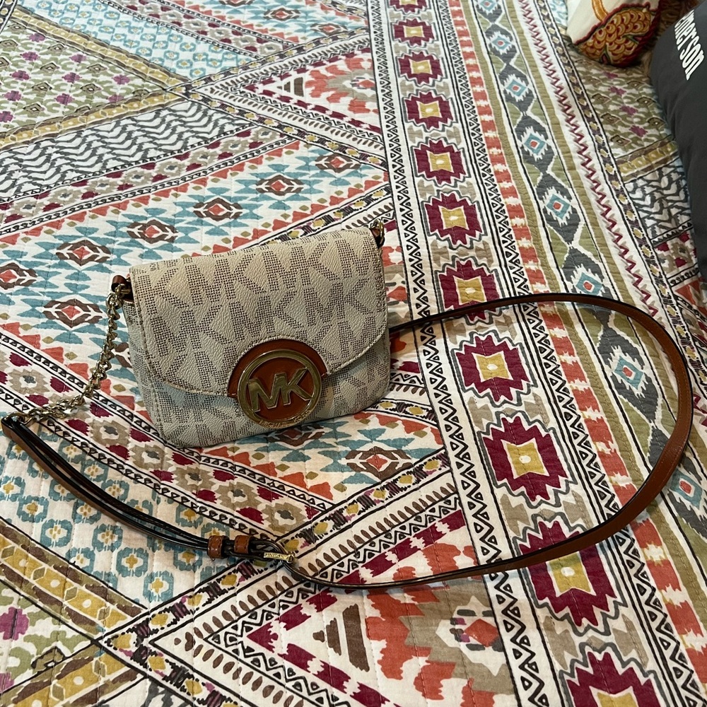 Michael Kors Crossbody